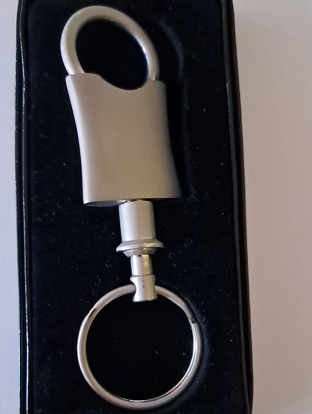Toyota Logo Metal Removable 2 Rings Key ring NIB Westbrook, Connecticut Unisex